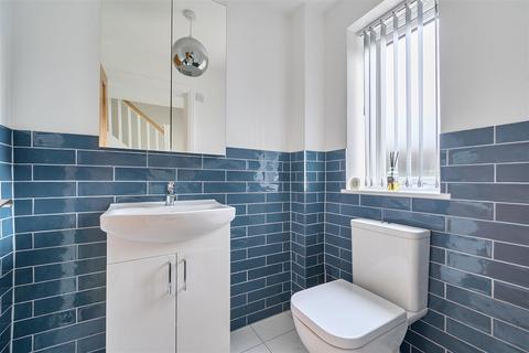 5 bedroom detached house for sale, Franche Court Drive, Kidderminster.