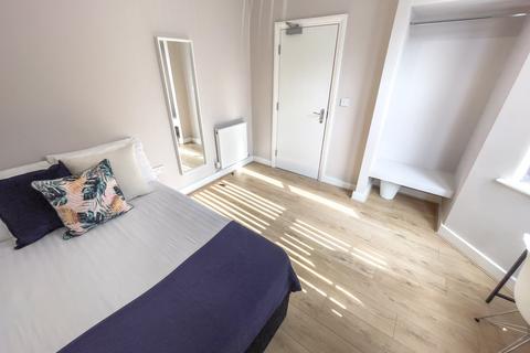 5 bedroom house to rent, Esher Road, L6 6DF,