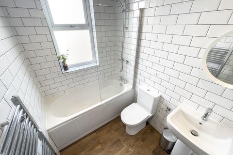 5 bedroom house to rent, Esher Road, L6 6DF,