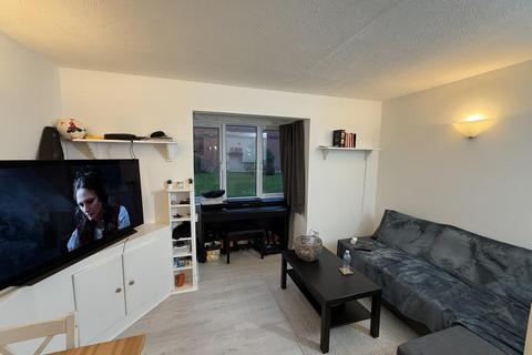 Ground Floor Flat Pavilion Way, Edgware HA8