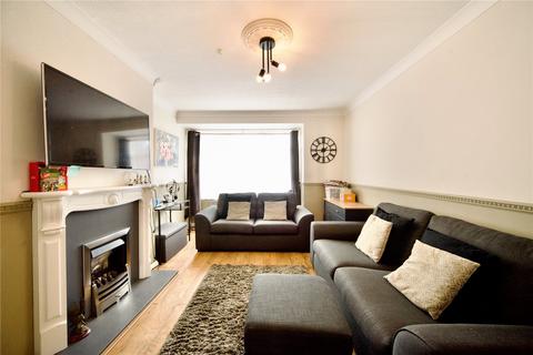 3 bedroom end of terrace house for sale, William Close, Romford, RM5