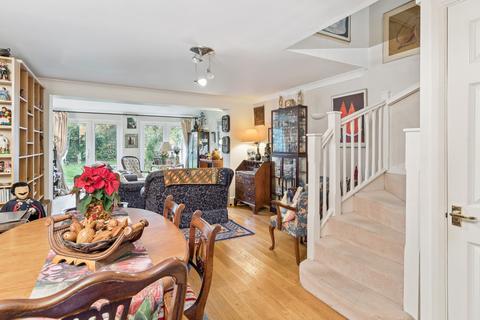 4 bedroom semi-detached house for sale, Hazelwood Close, North Harrow, HA2