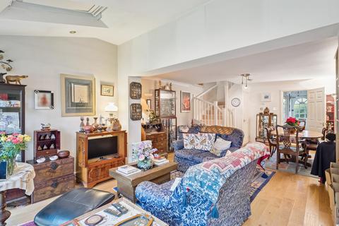 4 bedroom semi-detached house for sale, Hazelwood Close, North Harrow, HA2