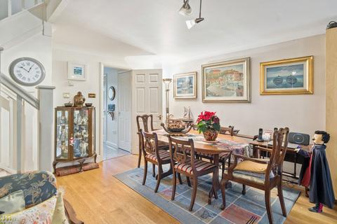 4 bedroom semi-detached house for sale, Hazelwood Close, North Harrow, HA2