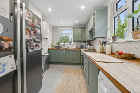 3 bedroom terraced house for sale, Broadway, Kettering NN15