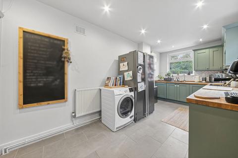 3 bedroom terraced house for sale, Broadway, Kettering NN15