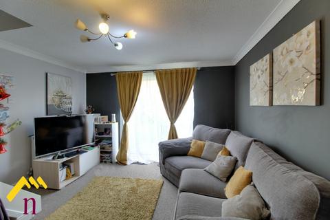 2 bedroom semi-detached house to rent, Ashton Drive, Doncaster DN3