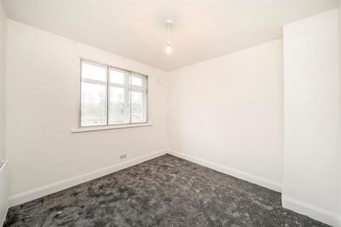 undefined, Lyndon Avenue, Sidcup DA15