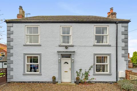 4 bedroom link detached house for sale, Main Street, Welwick, Hull
