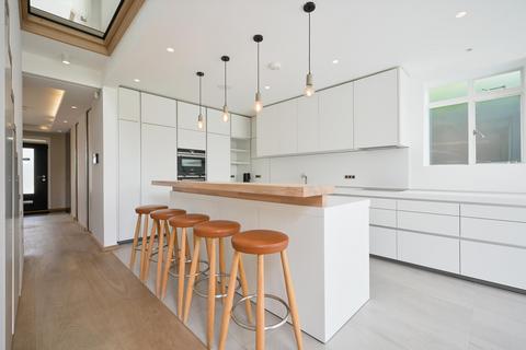 undefined, Linden Lea, London, N2