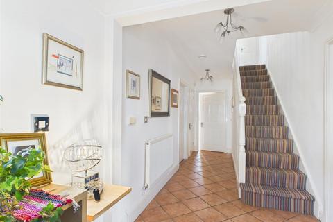 undefined, Warwick Crescent, Porthcawl CF36
