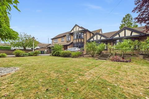 4 bedroom detached house for sale, Broadway, Yaxley, PE7