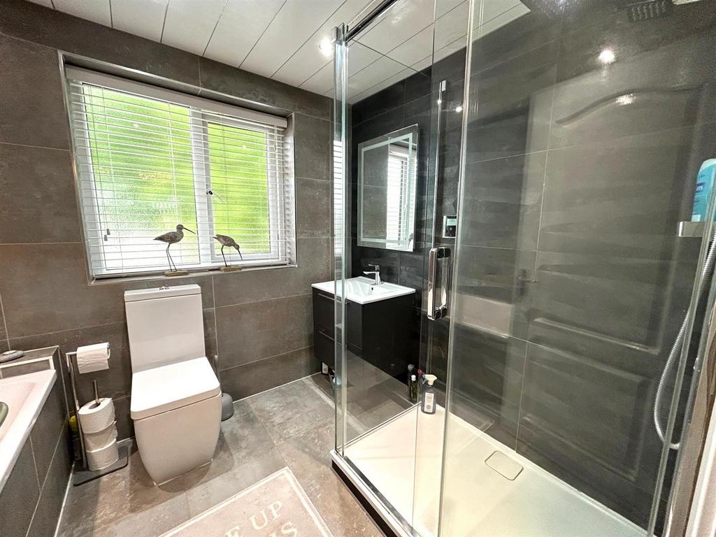 Detached House.jpg
