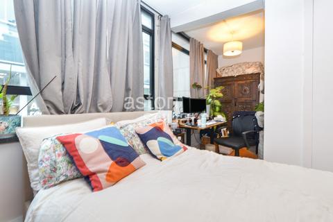 1 bedroom in a flat share to rent, Grays Inn Road, London, WC1X