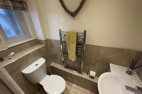 4 bedroom detached house to rent, Bryn Hedydd, Llangyfelach, SA6 8BS