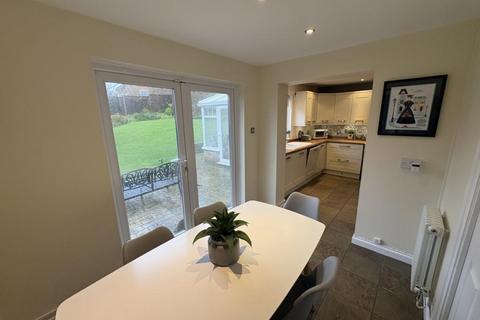 4 bedroom detached house to rent, Bryn Hedydd, Llangyfelach, SA6 8BS