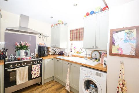 3 bedroom end of terrace house for sale, The Village Green, Sinderby, Thirsk