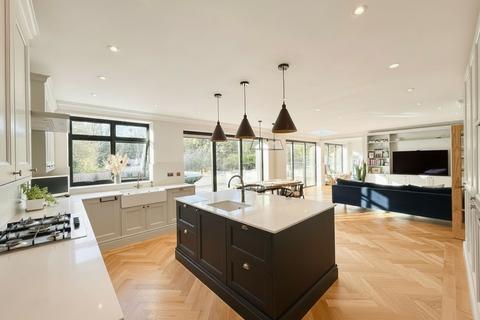 6 bedroom detached house for sale, Sandilands, Croydon, CR0