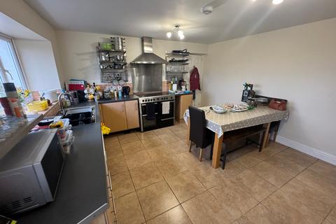 undefined, Tynreithyn, Tregaron, SY25