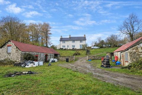 3 bedroom property with land for sale, Tynreithyn, Tregaron, SY25
