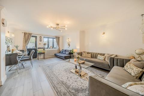 2 bedroom terraced house for sale, Mirren Close, Harrow, HA2
