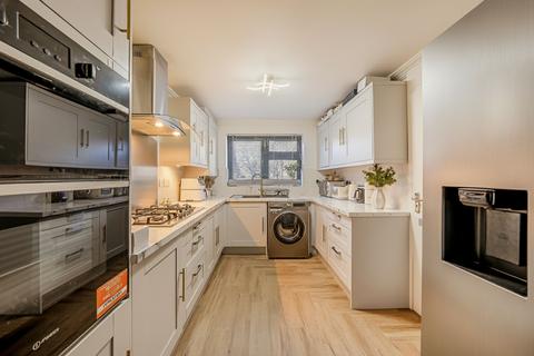 2 bedroom terraced house for sale, Mirren Close, Harrow, HA2