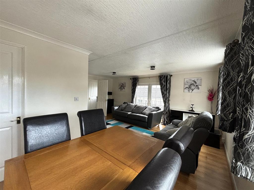 L-shaped Living/Dining Room