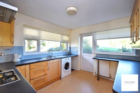 2 bedroom bungalow for sale, Selsfield Close, Eastbourne BN21