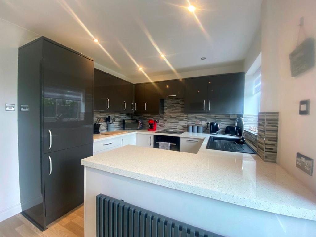 Dining kitchen