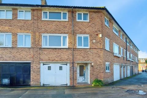 undefined, Parkway, Cheshire SK9