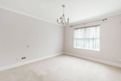 2 bedroom flat for sale, High Street, Edgware, HA8