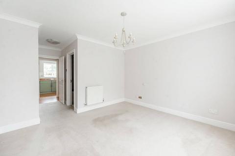 2 bedroom flat for sale, High Street, Edgware, HA8
