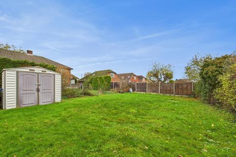 2 bedroom maisonette for sale, Berkeley Close, Chesham, Buckinghamshire, HP5