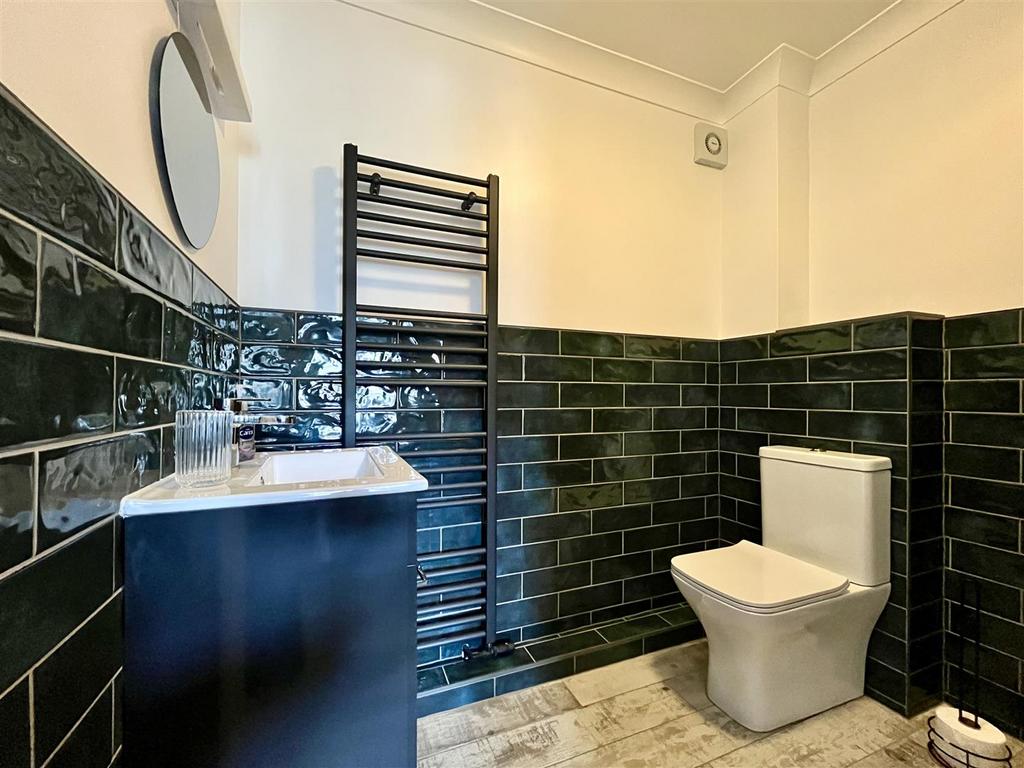 Bedroom One En-suite