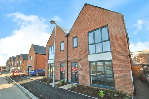 3 bedroom detached house to rent, Smith Crescent, Chelmsford, CM1
