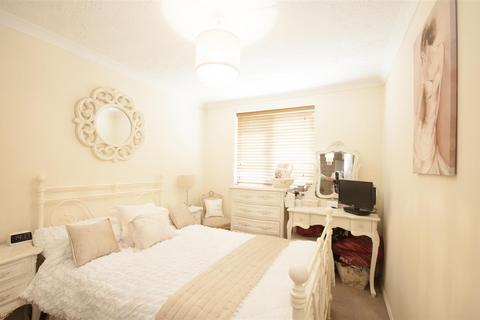 1 bedroom apartment to rent, Rockall Court, Slough