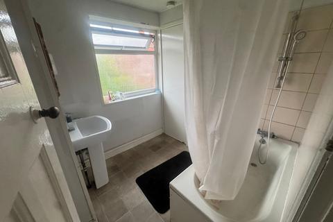 3 bedroom semi-detached house to rent, Kingsway, Newcastle upon Tyne NE4