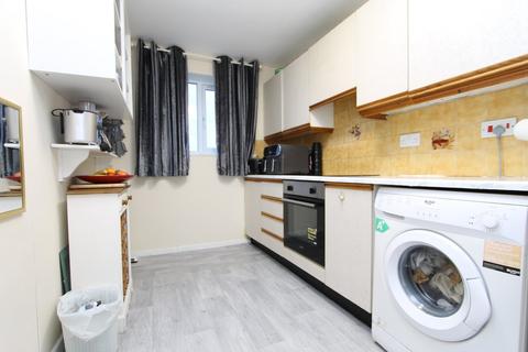 2 bedroom flat for sale, St Cecilia Close, Kidderminster, DY10
