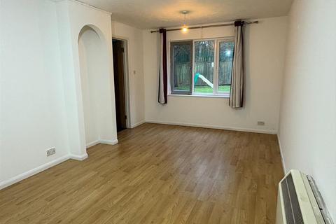 undefined, Tudor Close, Hatfield