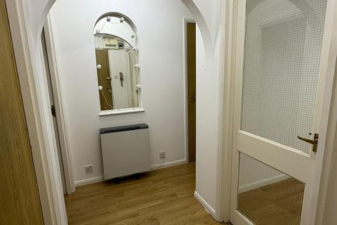 undefined, Tudor Close, Hatfield