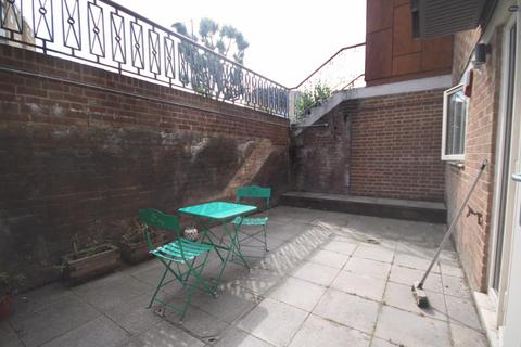 1 bedroom flat to rent, Green Lanes, Stoke Newington