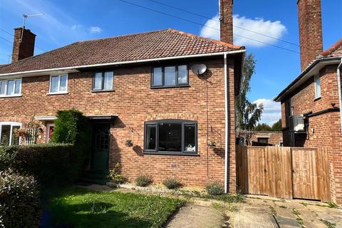 3 bedroom semi-detached house for sale, Gloucester Road, Bury St. Edmunds IP32