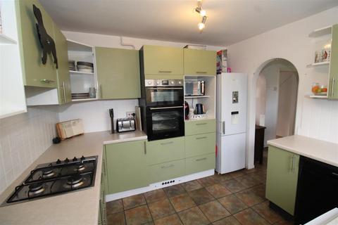 3 bedroom semi-detached house for sale, Gloucester Road, Bury St. Edmunds IP32