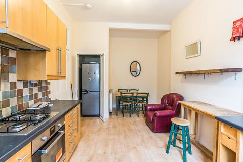 undefined, 0294L Lindsay Road, Edinburgh, EH6 4DS