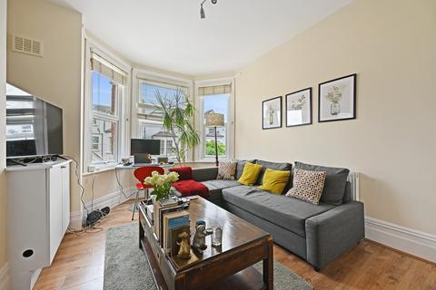 1 bedroom flat for sale, Agamemnon Road, London NW6