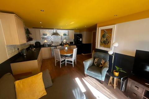 2 bedroom apartment to rent, Walker House, Elmira Way, Salford
