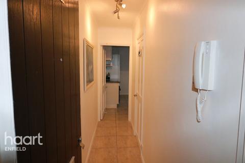 undefined, Avalon Close, ENFIELD