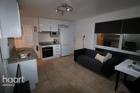 undefined, Avalon Close, ENFIELD