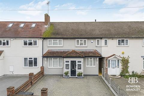3 bedroom terraced house for sale, White Hart Lane, Collier Row