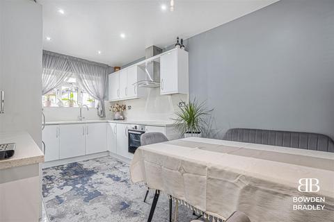 3 bedroom terraced house for sale, White Hart Lane, Collier Row